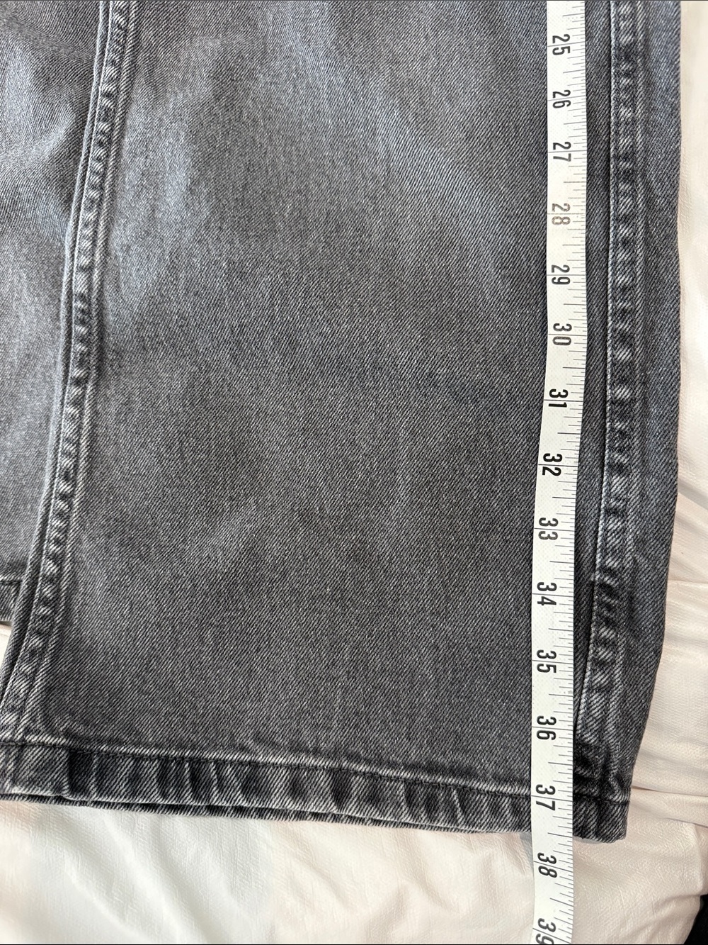 Sezane Denim Black/Charcoal Jeans with Yellow Flower Embroidery - Picture 6 of 8